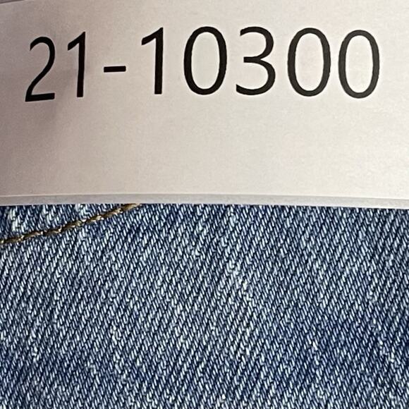 LEVIS 501 Shorts Womens Size 27 Blue Button Fly High Rise Distressed Denim - Picture 13 of 13